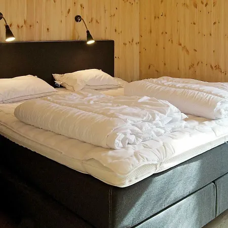 4 Star Holiday In F Vang *